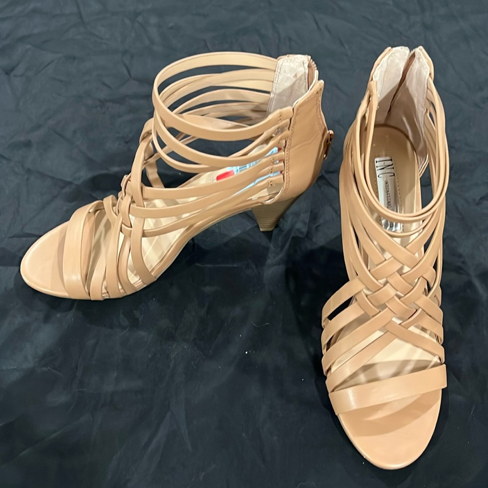 INC Tan/Taupe high heel shoes NWT Size 8
